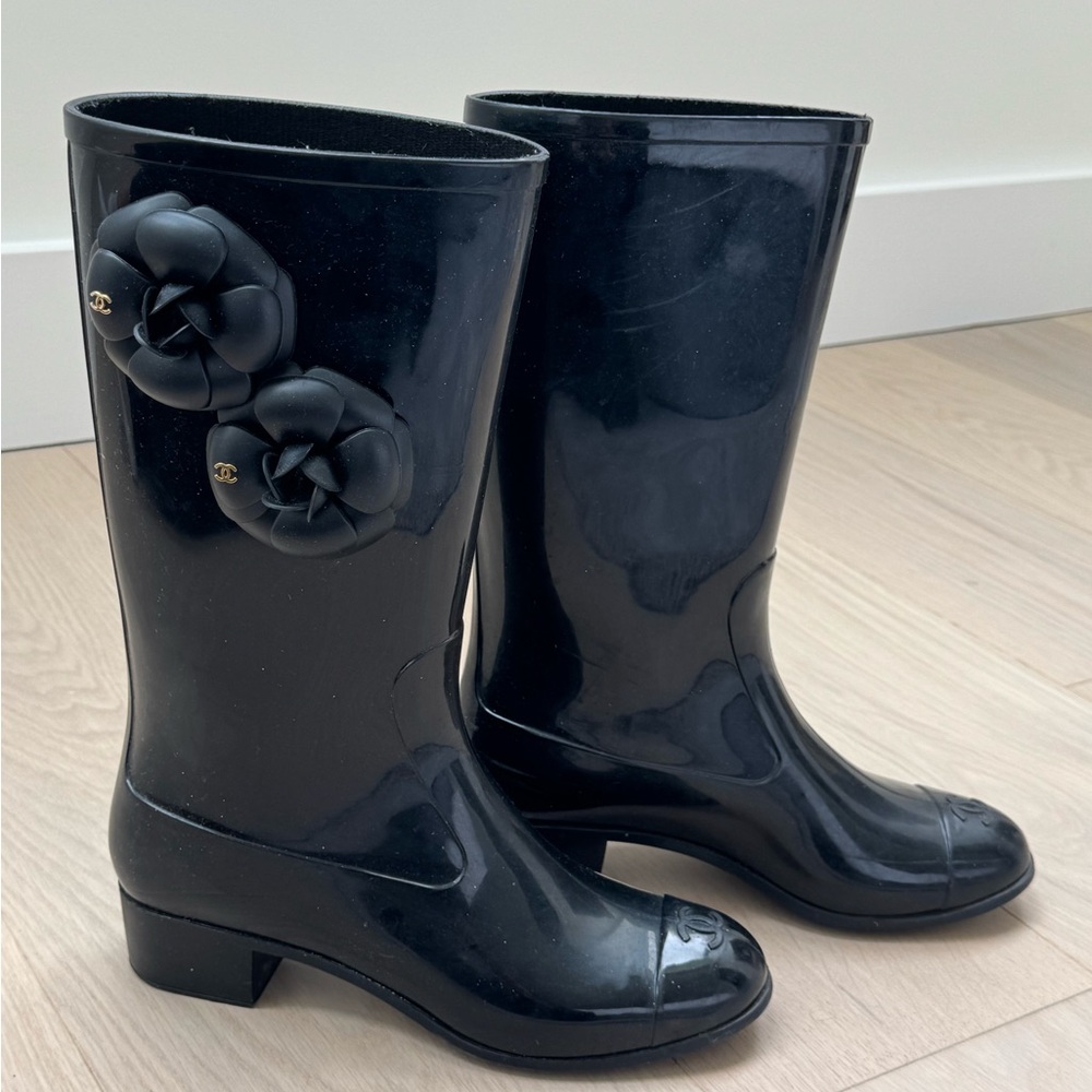 CHANEL Black Women's Winter Rain Boots with Floral Detail